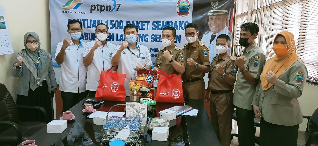 PTPN VII Serahkan Bantuan 1.500 Paket Sembako ke Pemkab Lamsel